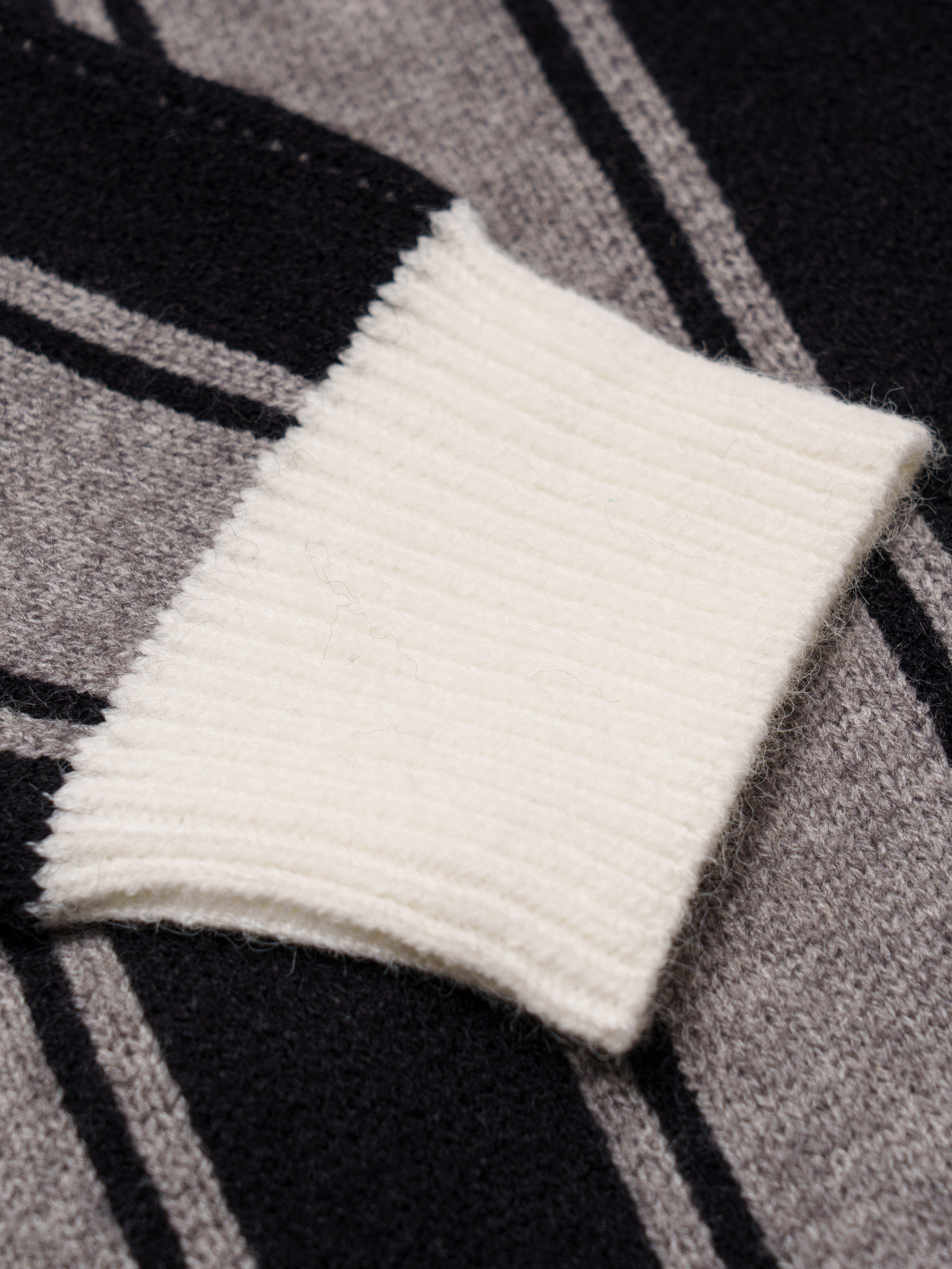 Spring Trendy Retro Streetwear Crewneck Sweater Embroidered Knit Pullover with Vintage Vibes