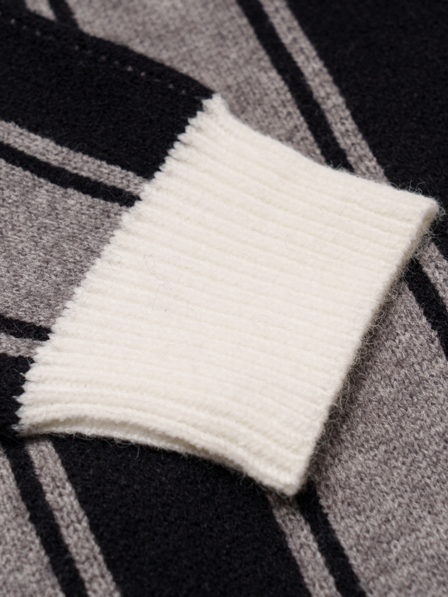 Spring Trendy Retro Streetwear Crewneck Sweater Embroidered Knit Pullover with Vintage Vibes