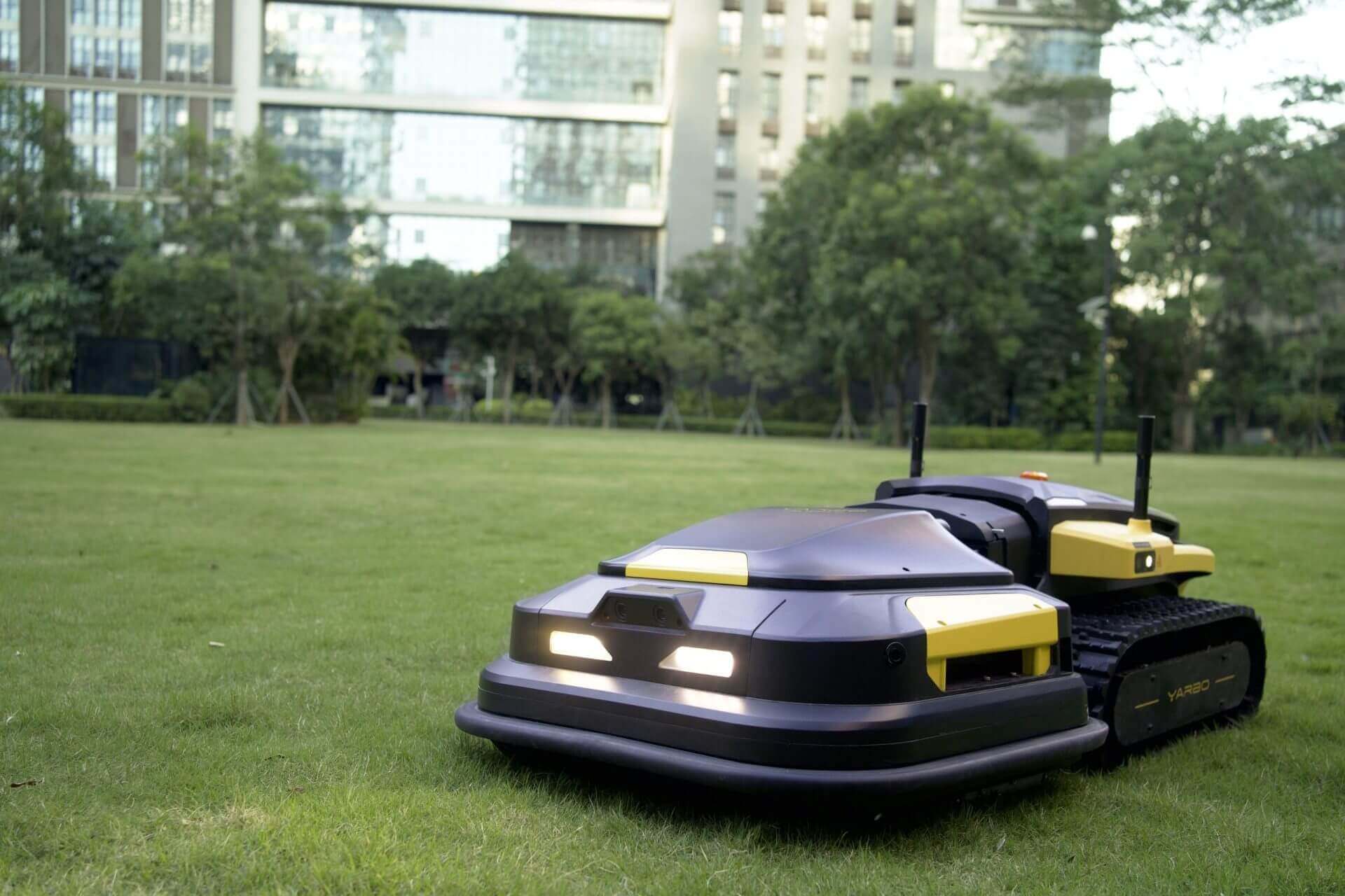 How to Pick an Eco-Friendly Lawn Mower: Your Comprehensive Guide to Greener Grass