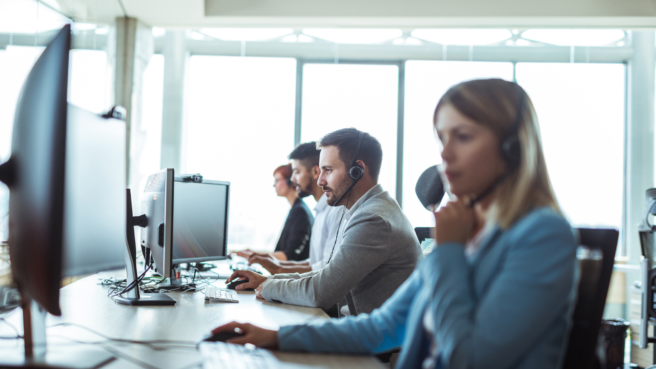 Customer service team 