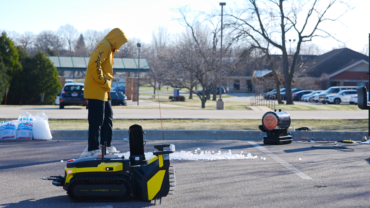 Yarbo's Robot Snow Blower 