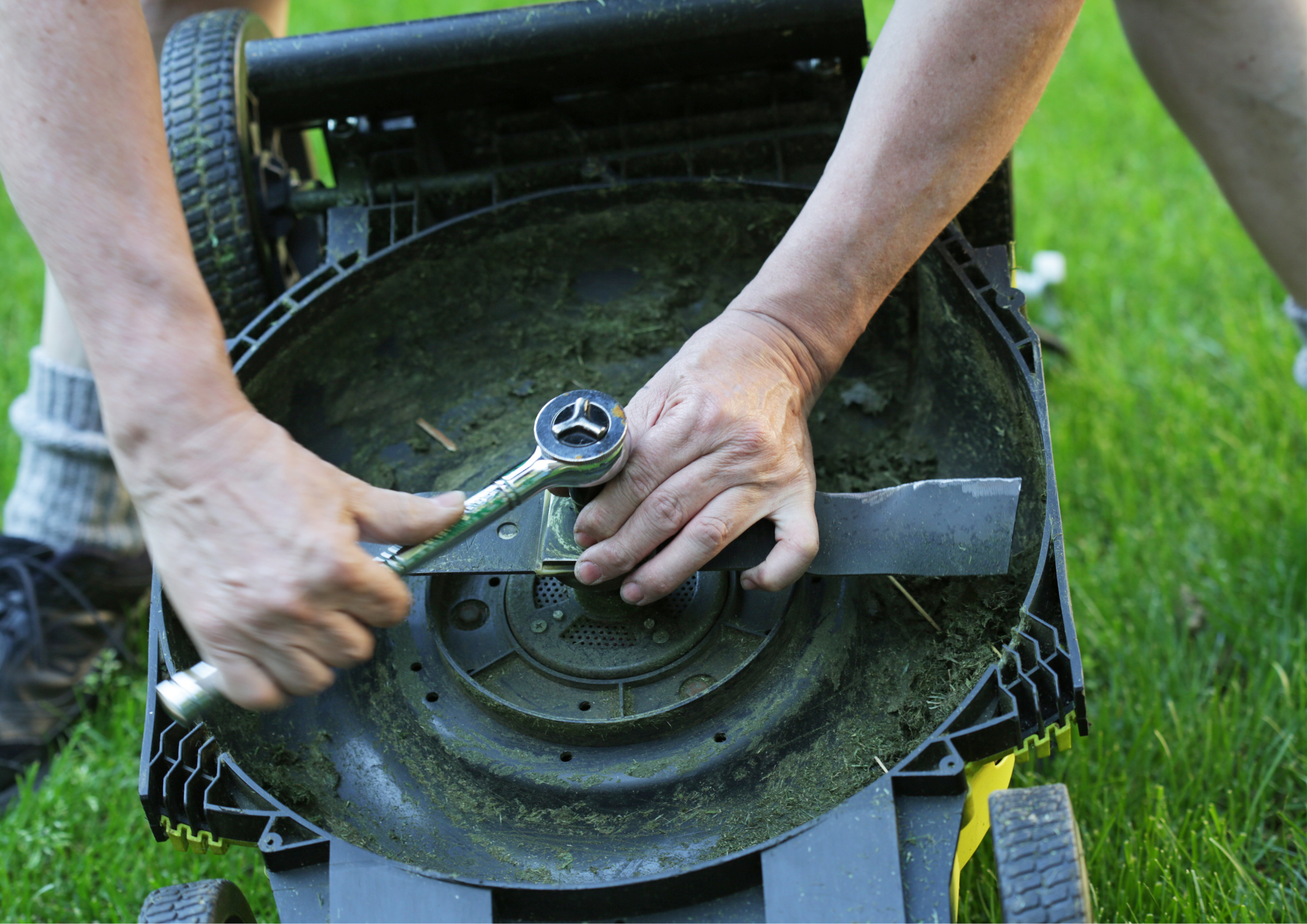 Lawn Mower Blade Replacement