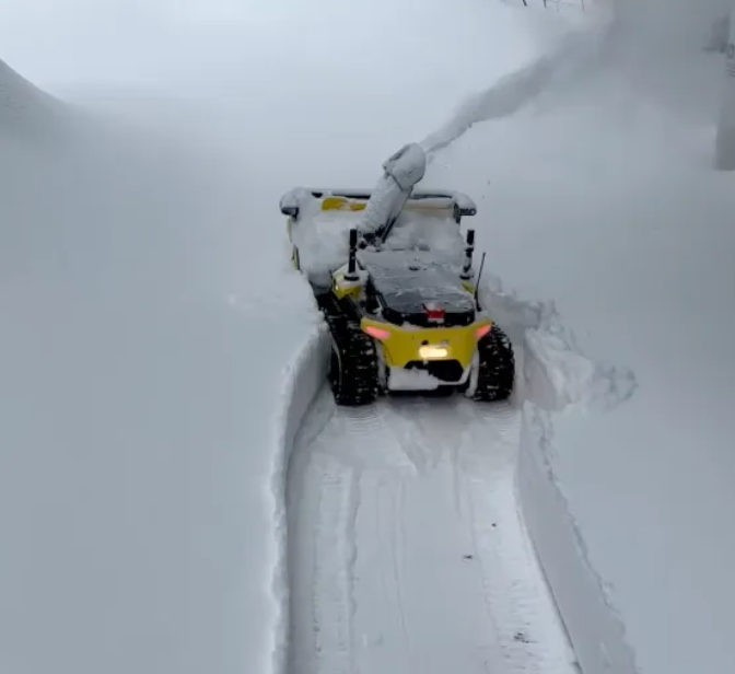 Yarbo two stage snow blower 