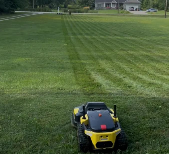 yarbo making lawn stripes