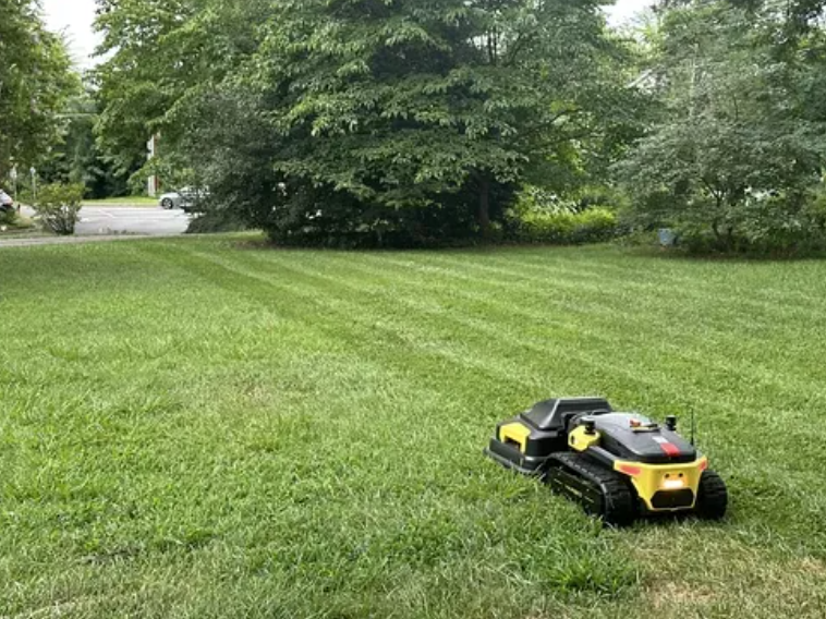 Yarbo Lawn Mower Pro 