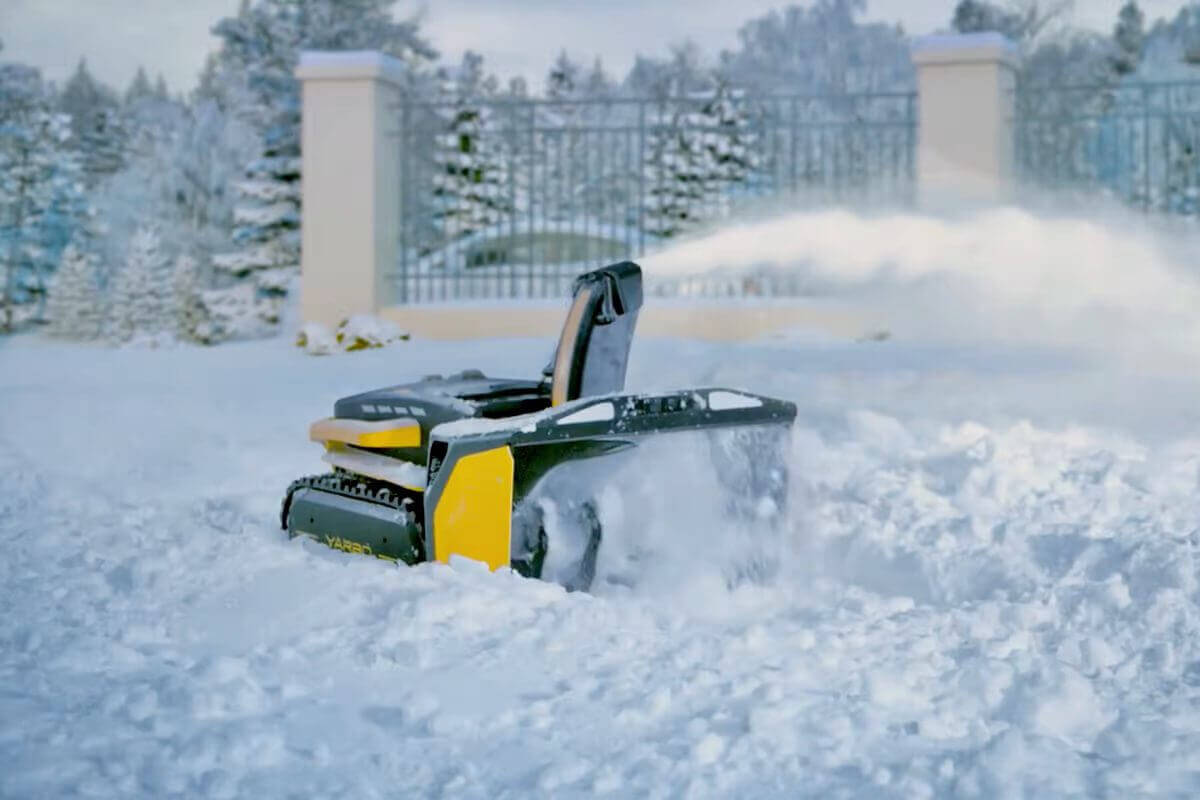 How to Use a Snow Blower: Say Goodbye to Backaches and Hello to SnowBot