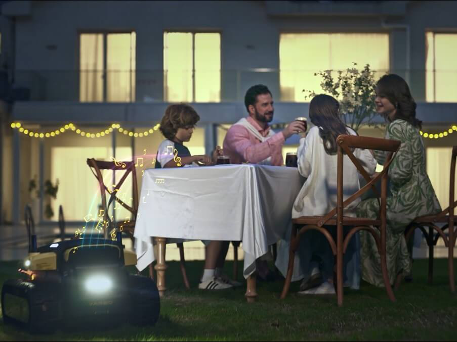 Yarbo integrated Bluetooth speaker 