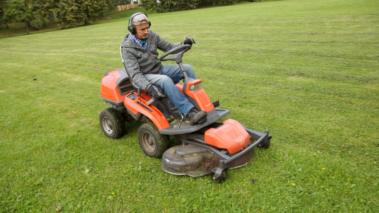 Riding Lawn Mower 