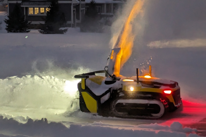 yarbo snow blower