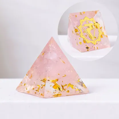 Dungeons & Dragons Crystal Gem Pyramid D4