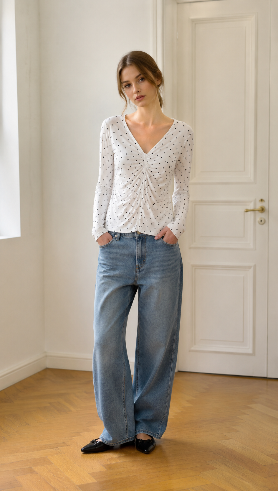 French Style Polka Dot Ruched Tee - V-Neck Slim Fit Top  AN-710008