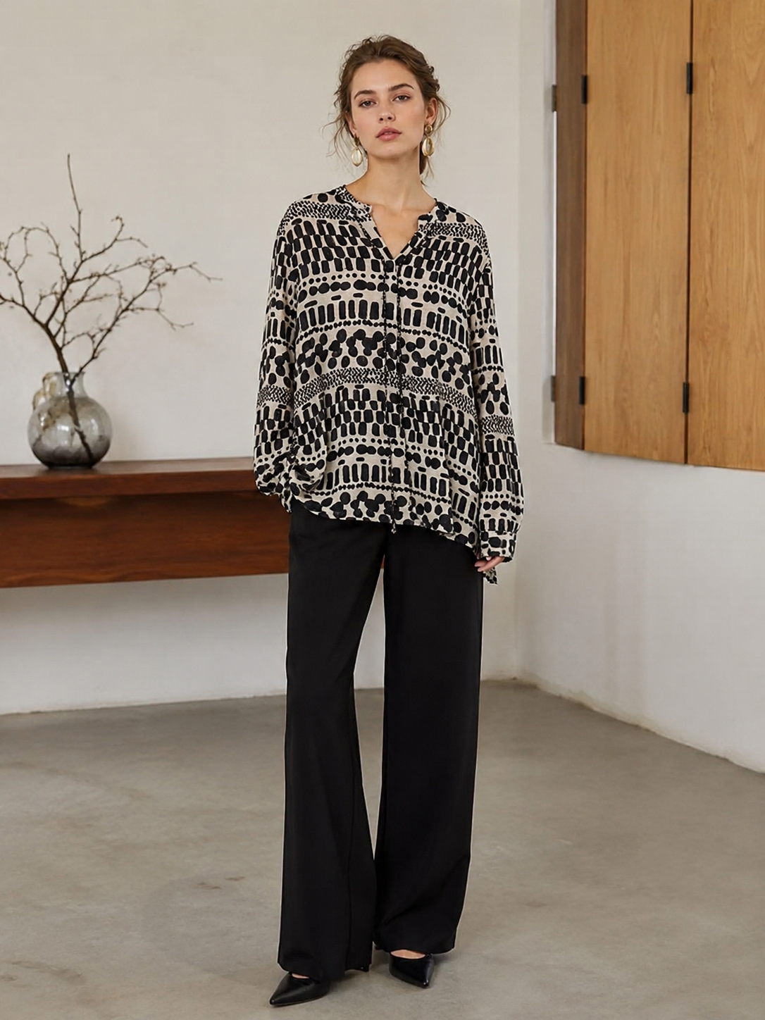 Wholesale Casual V-Neck Geometric Print Oversized Long Sleeve Women's Top A-41739