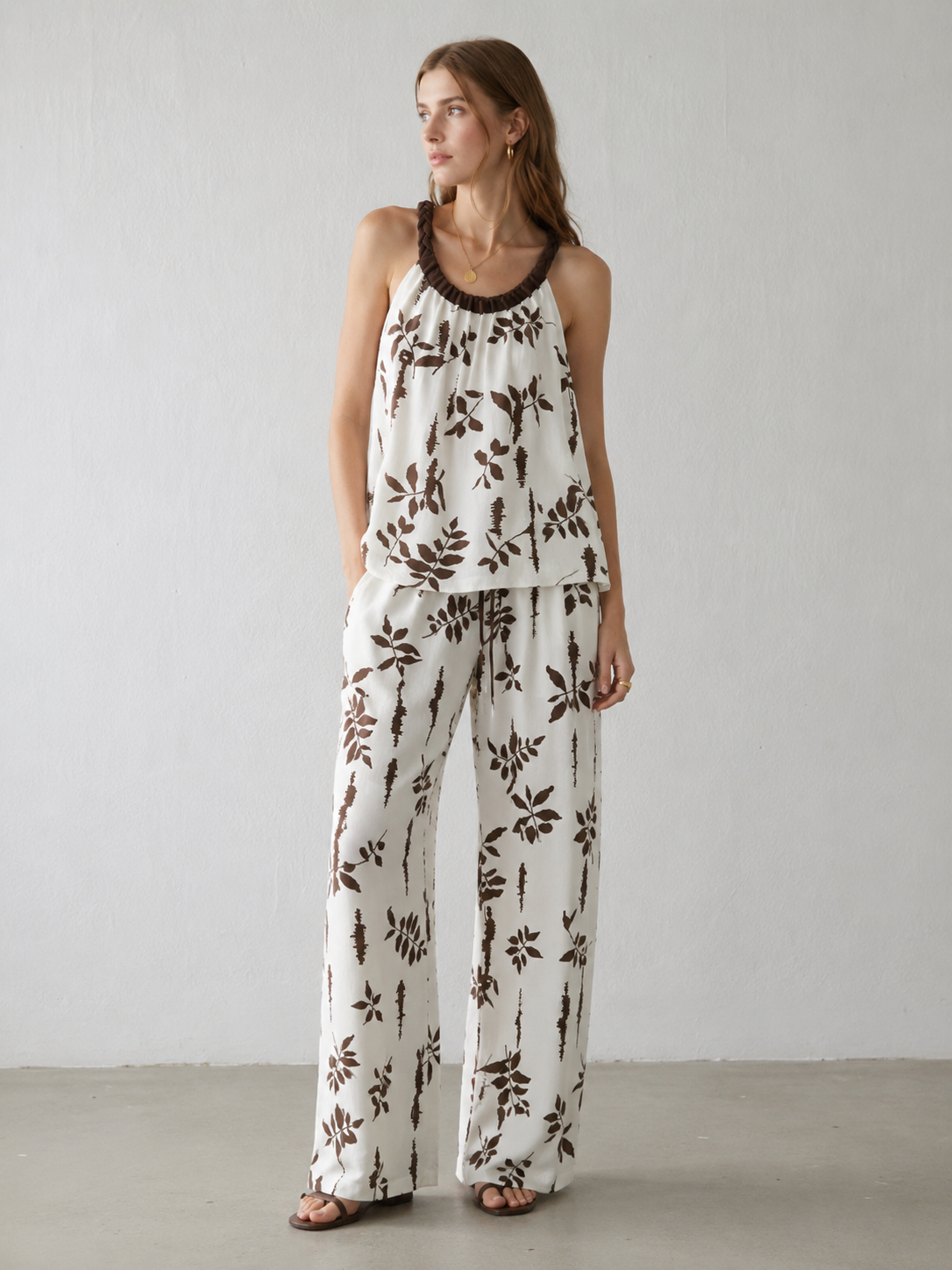 holesale Casual Print Two-Piece Set Sleeveless Top and Drawstring Wide-Leg Pants A-42002+A-42003