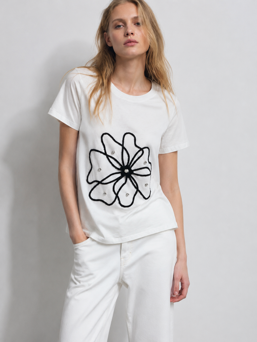 Women's Rhinestone Abstract Flower Patch Cotton T-Shirt Casual Summer Top M-42129-21
