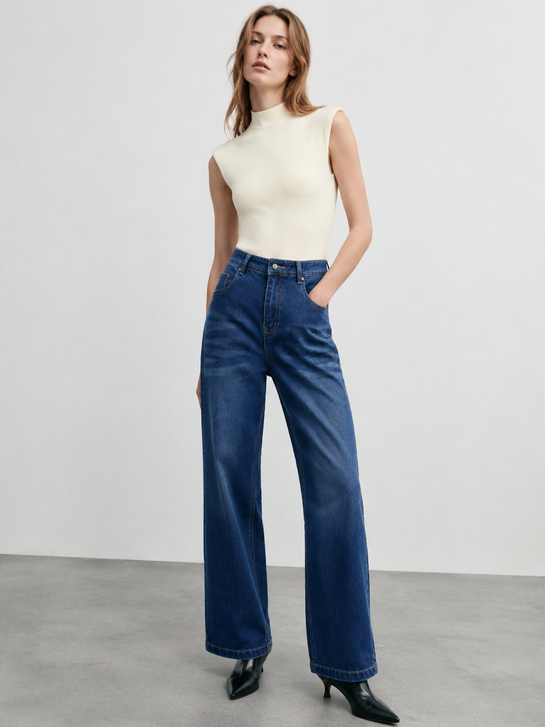 Classic Dark Blue Straight Jeans for Women Slimming High Waist Stretch Denim YZ5011