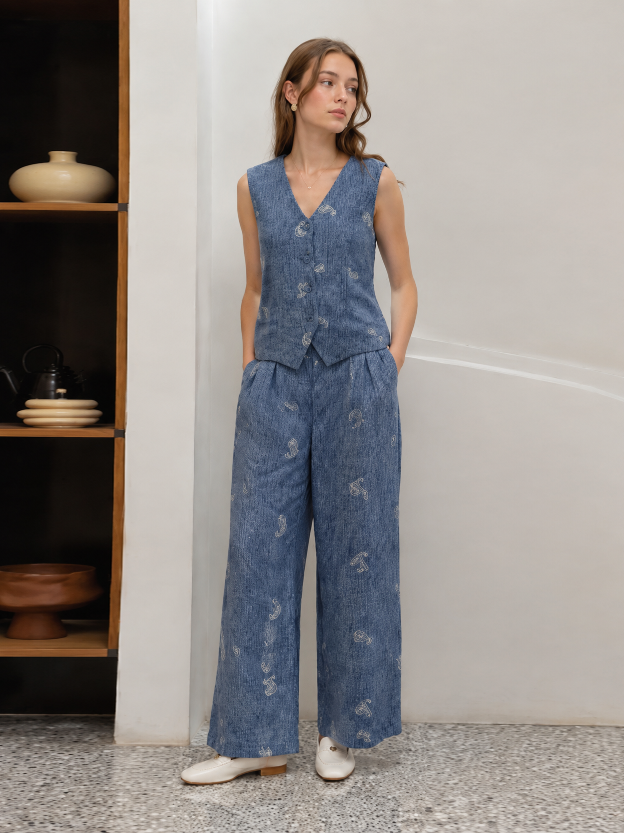 Paisley Embroidered High-Waisted Linen Pants AN-710029