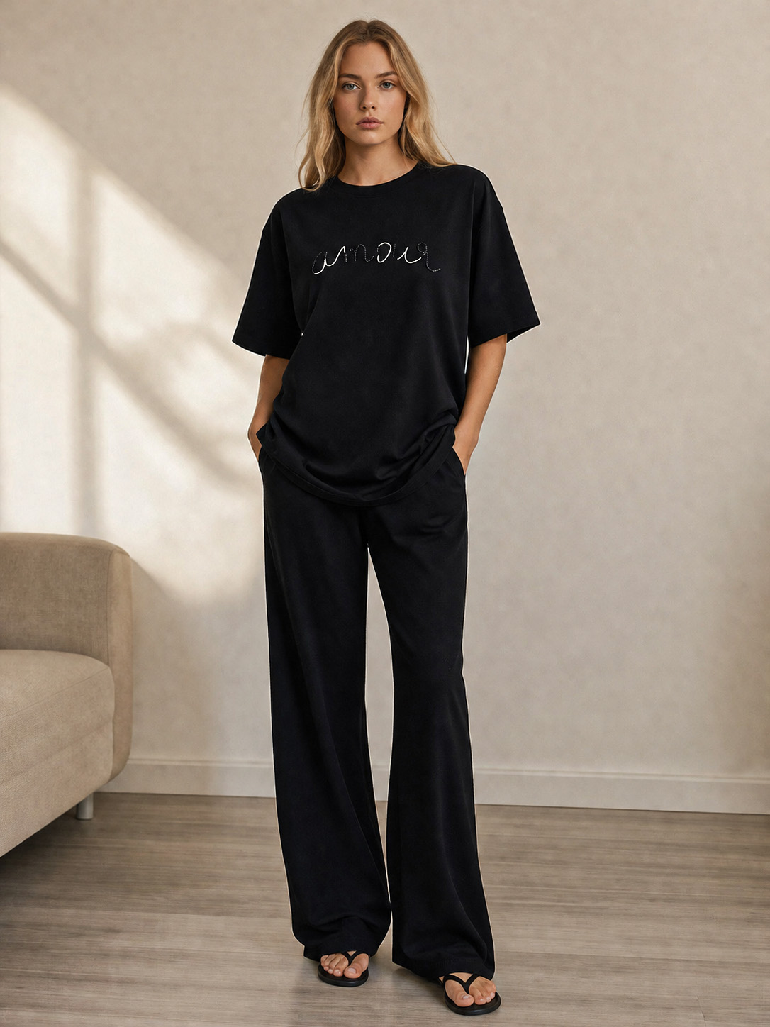 Women's Black Minimal Script Graphic T-Shirt 1297