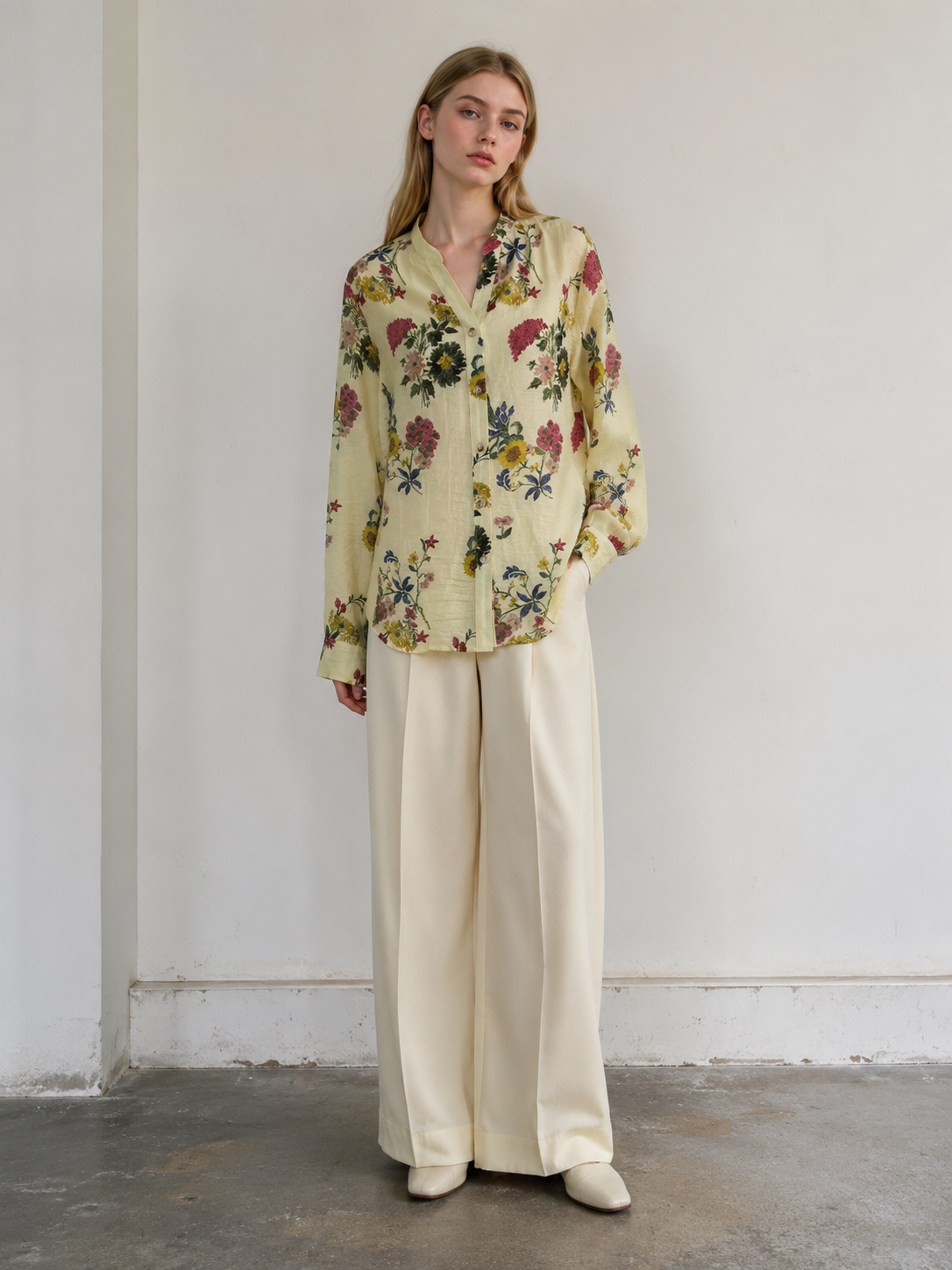 Women’s Floral Embroidered Cropped Blouse A-43140