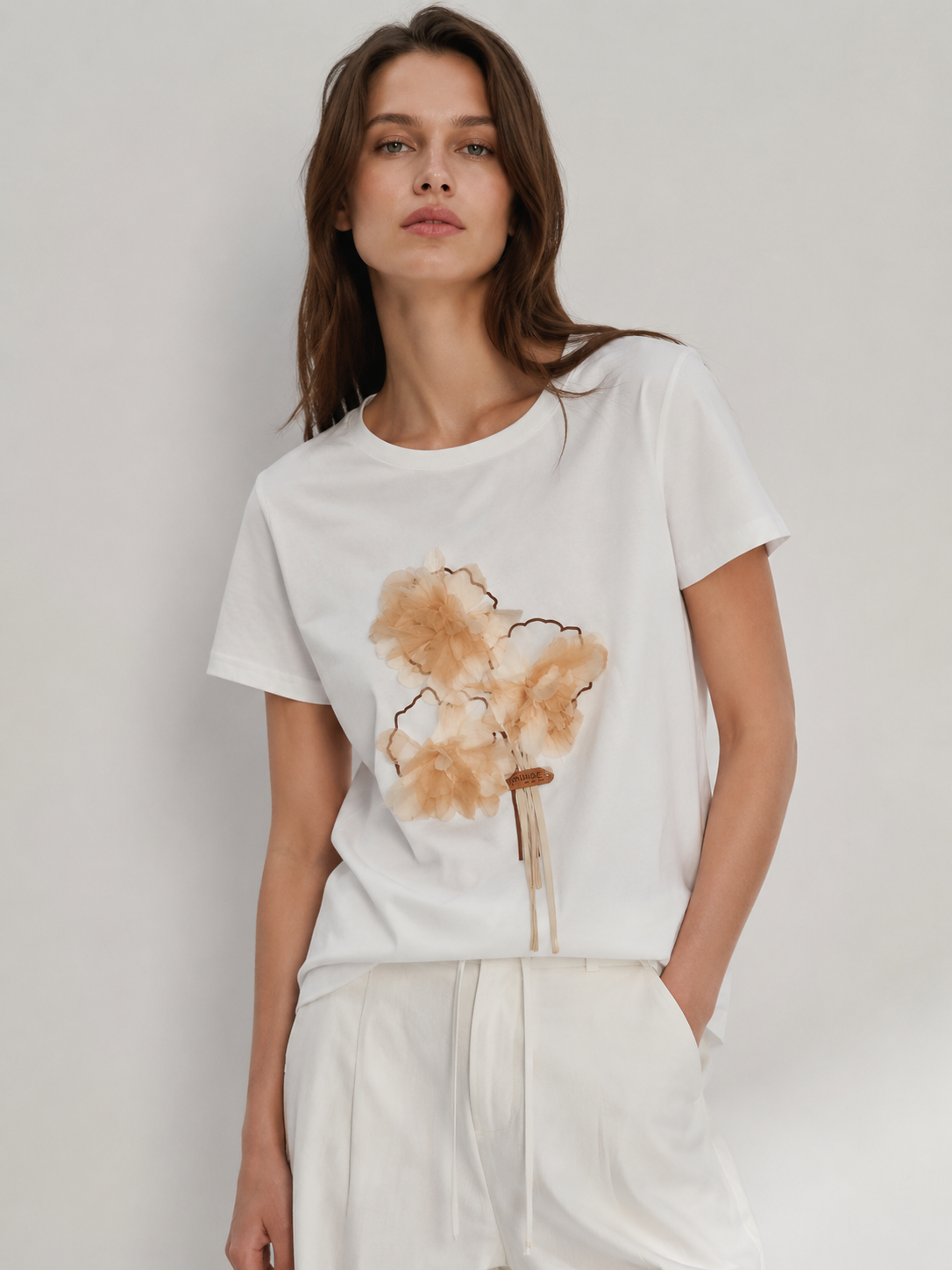 Women’s 3D Floral Applique Short Sleeve Tee M-42129-1
