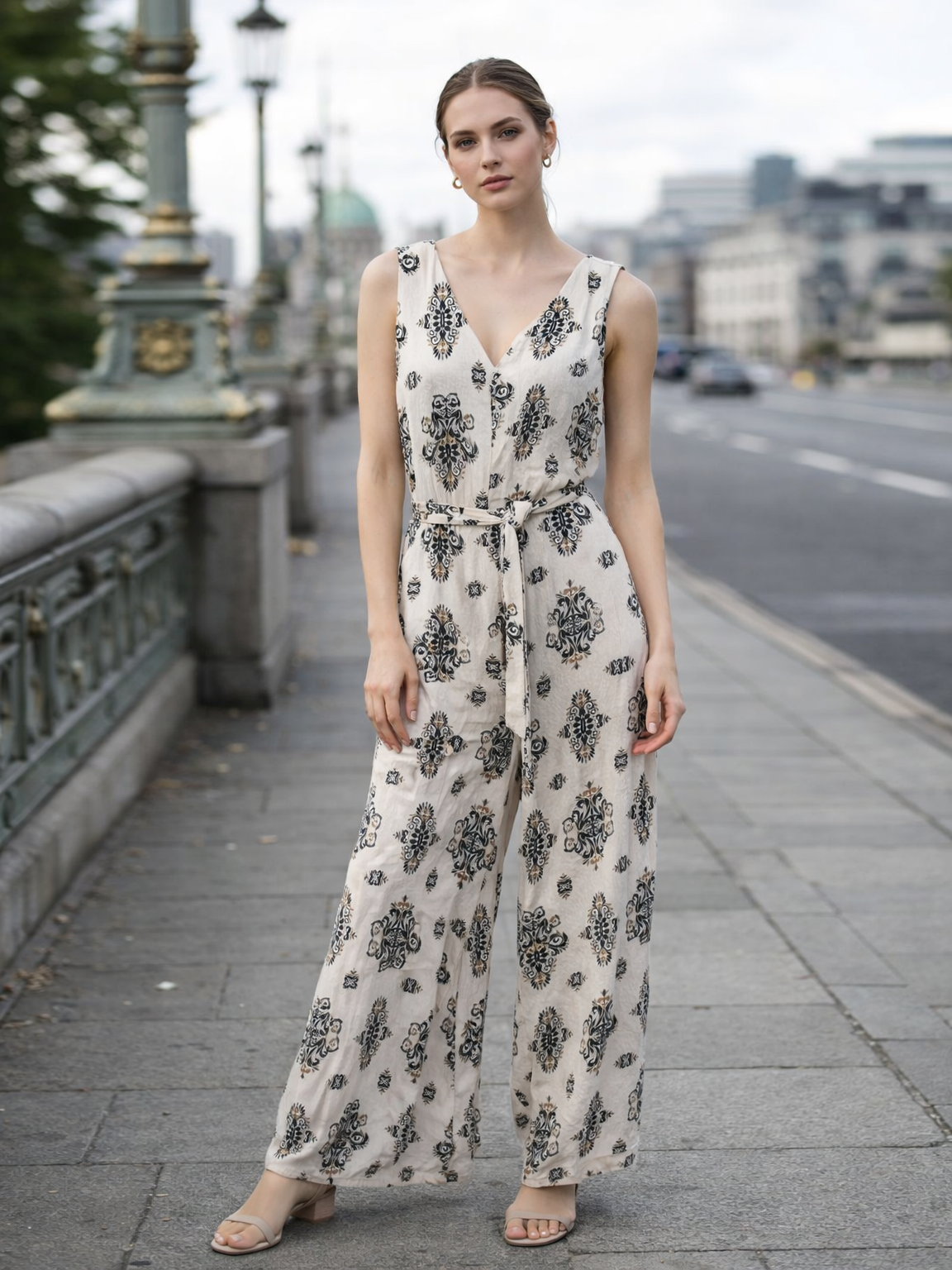 Boho Floral Print Sleeveless V-Neck Jumpsuit with Belt   AN-121004