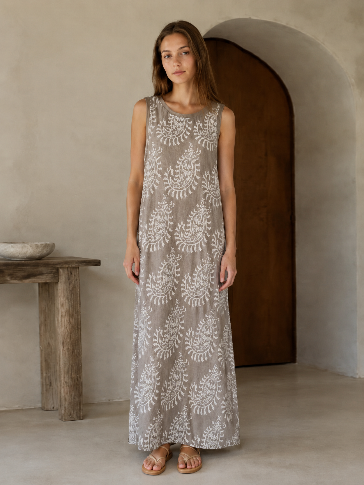 Women’s Sleeveless Paisley Resort Maxi Dress AN-620043