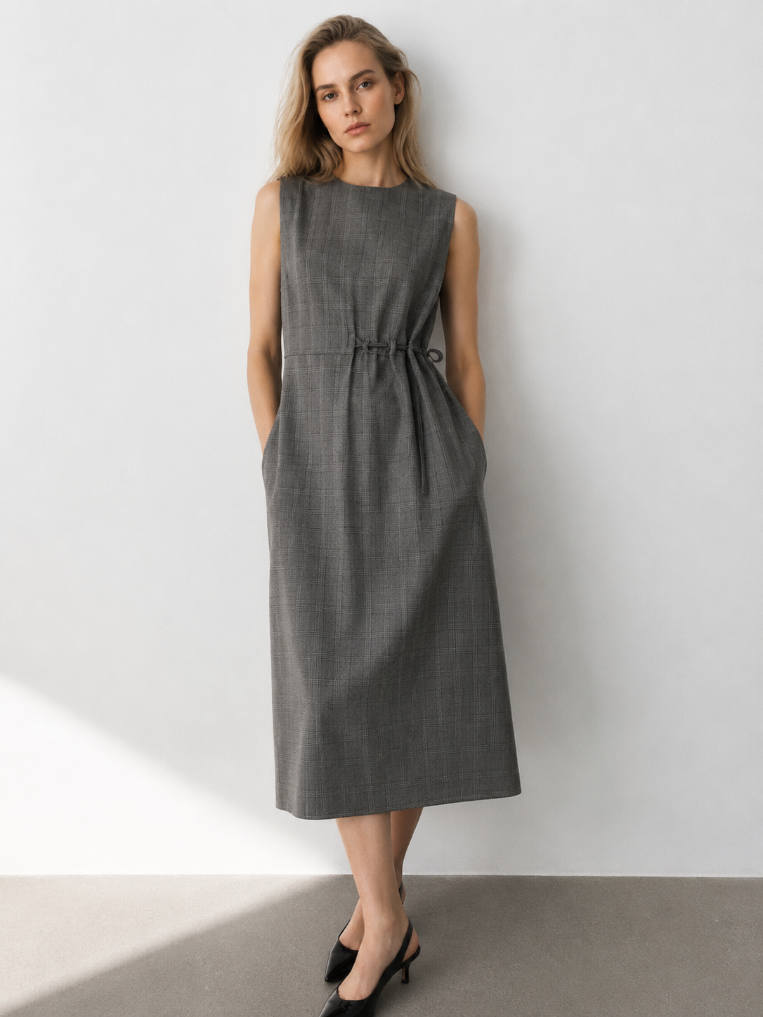Minimalist Grey Plaid Sleeveless Dress - High Waist A-Line Casual  27939