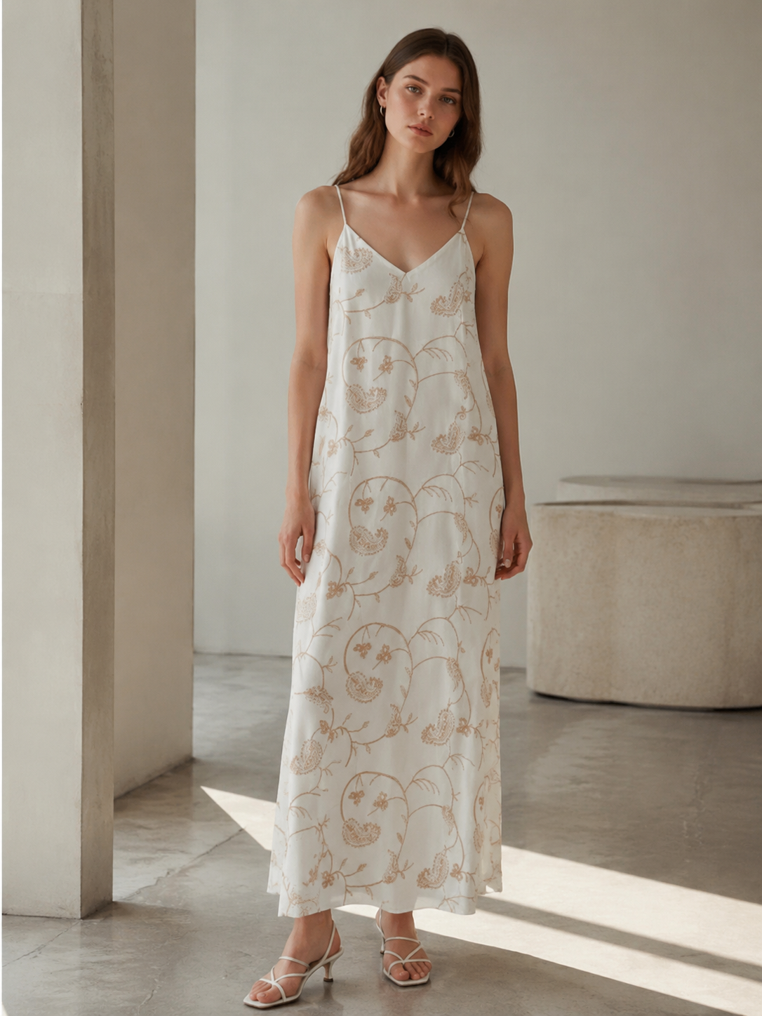 Boho White Paisley Print Dress - V-Neck High Waist Vacation Maxi Dress A-41975