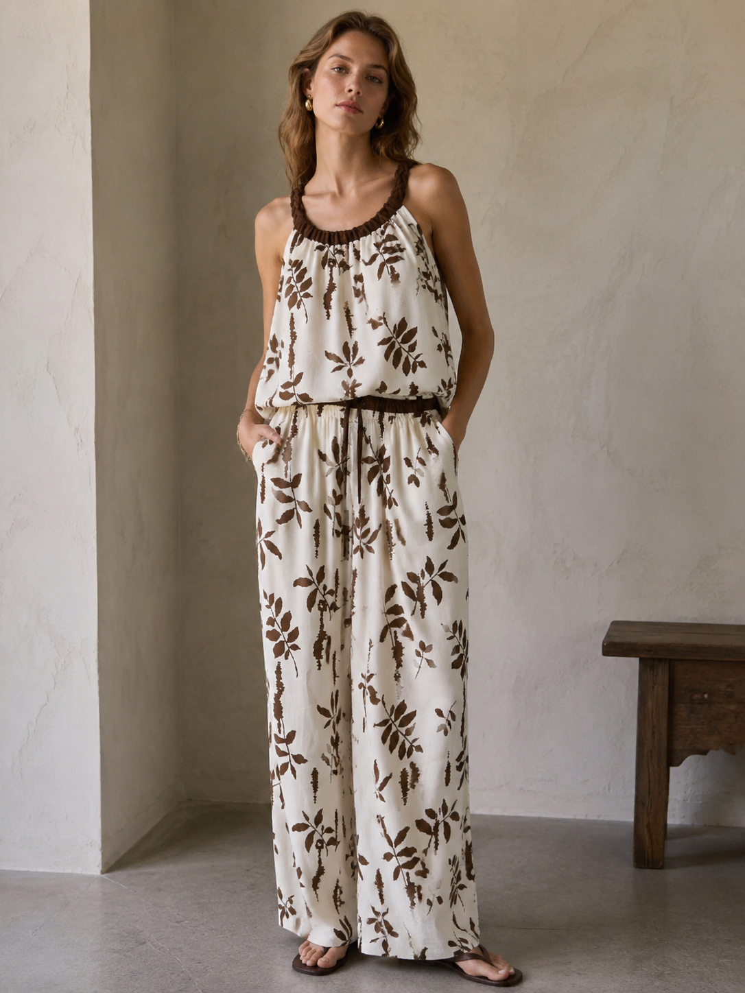 holesale Casual Print Two-Piece Set Sleeveless Top and Drawstring Wide-Leg Pants A-42002+A-42003