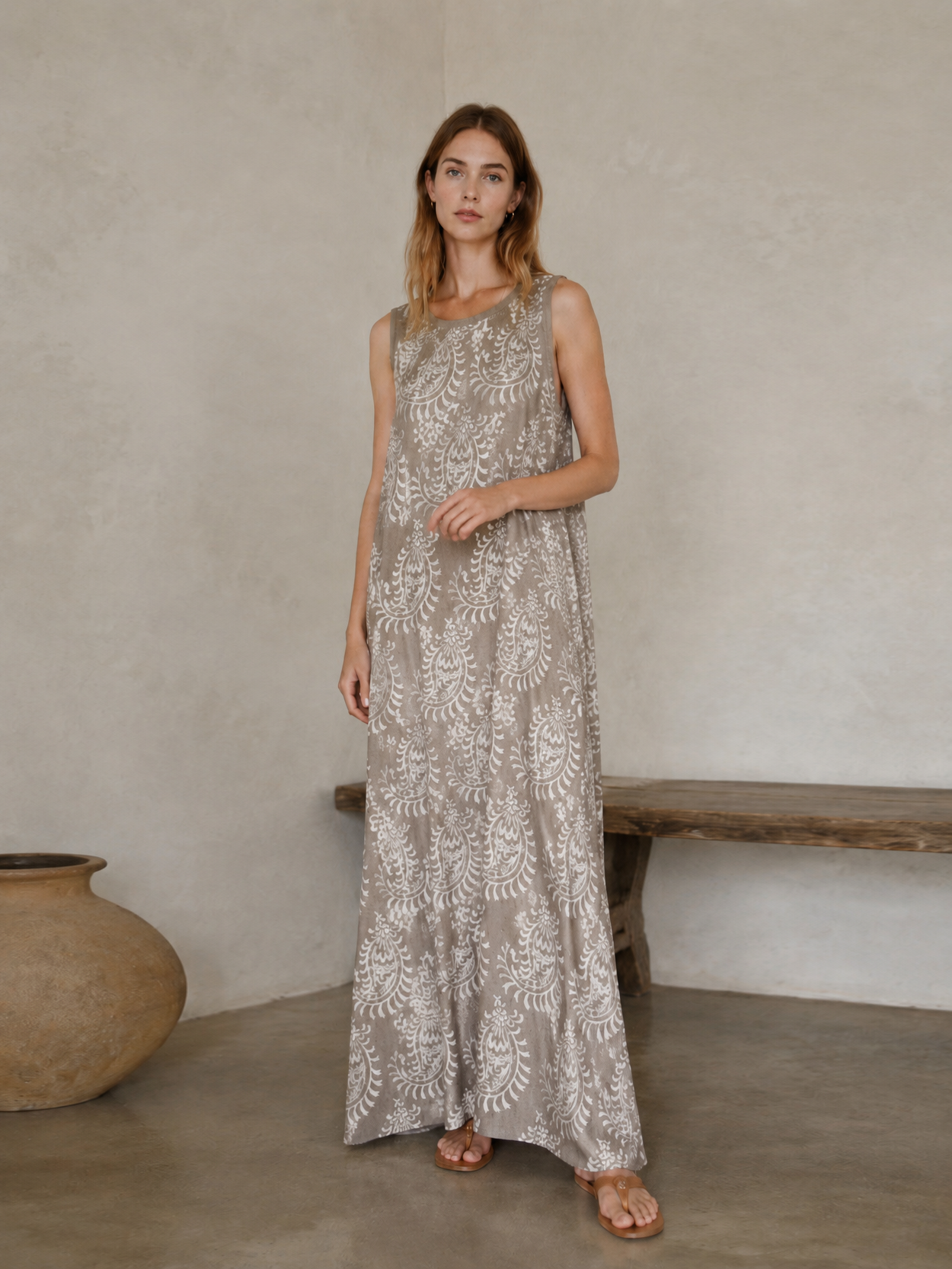 Women’s Sleeveless Paisley Resort Maxi Dress AN-620043