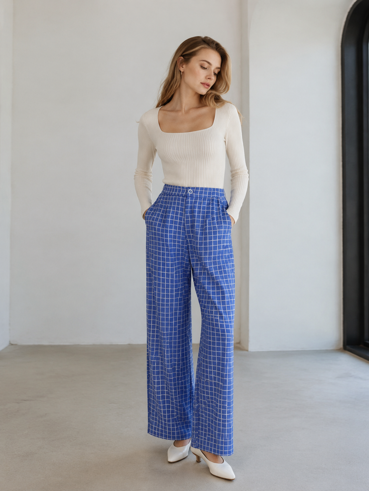 Minimalist Blue Grid Print High-Waisted Trousers AN-710016