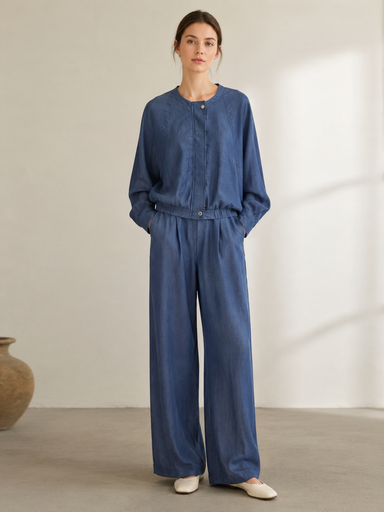 Minimalist Linen Cropped Bomber Jacket with Elastic Hem LA-710004