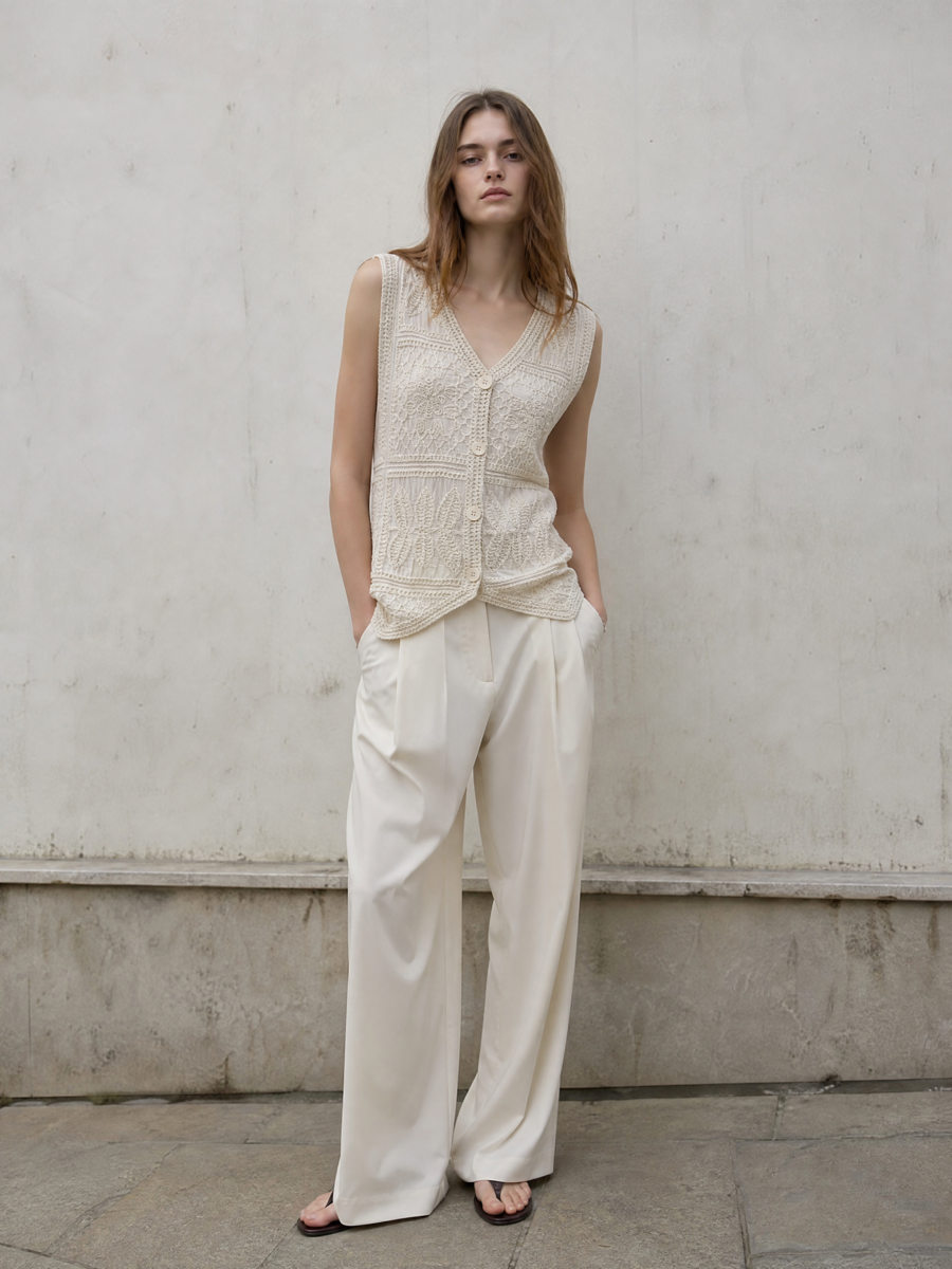 Women's White V-Neck Button-Front Crochet Vest A29