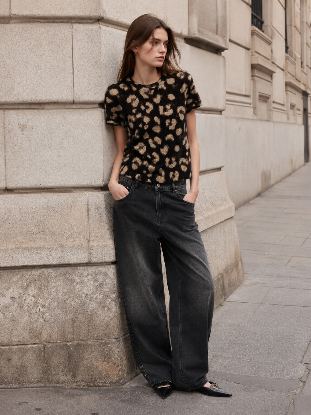 Leopard Print Fitted Top – Soft Stretch Crew Neck Short Sleeve Trendy Women’s T-Shirt AN-121003