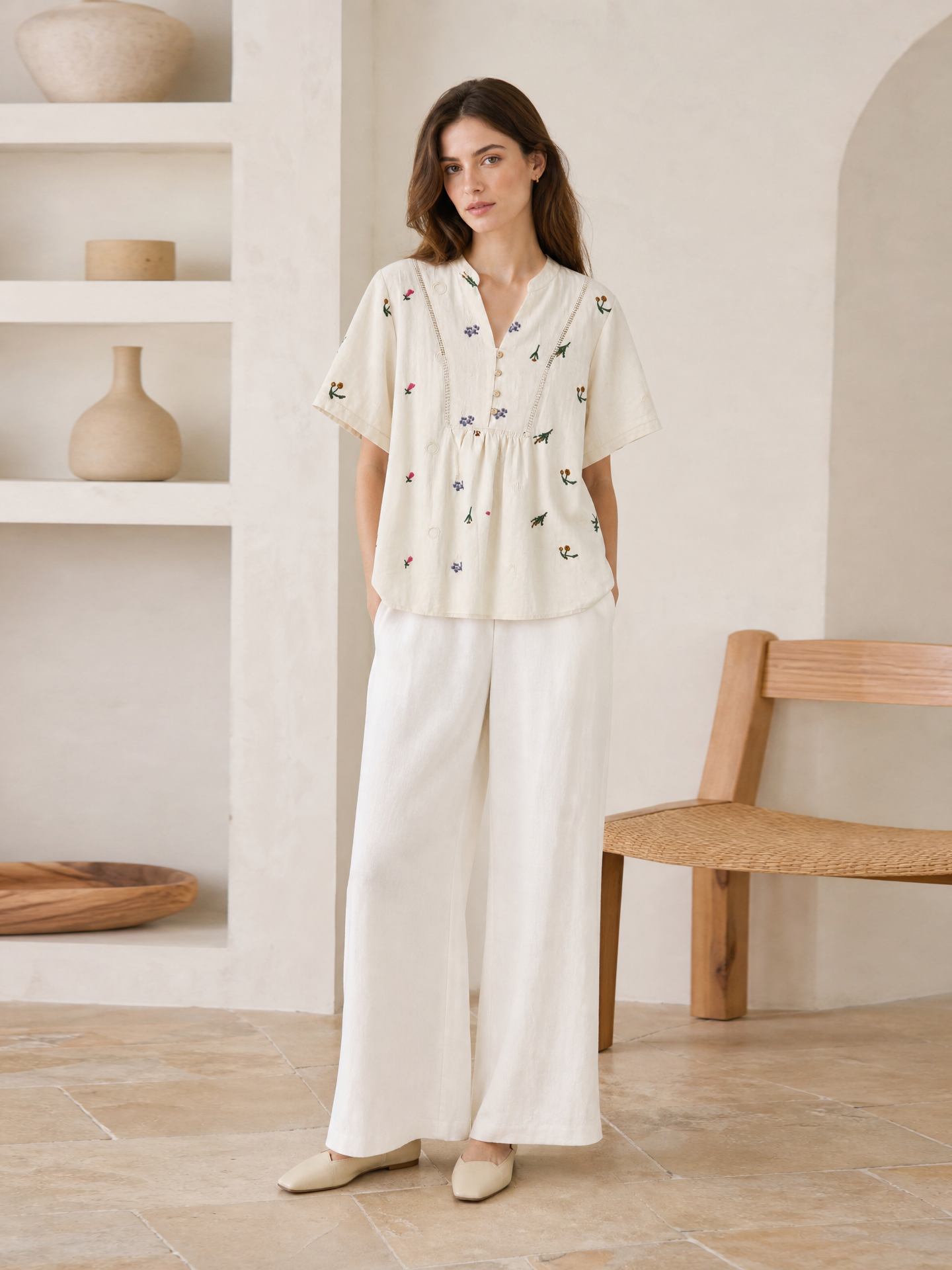 Minimalist Floral Embroidered Linen-Blend Top for Women AN-750003