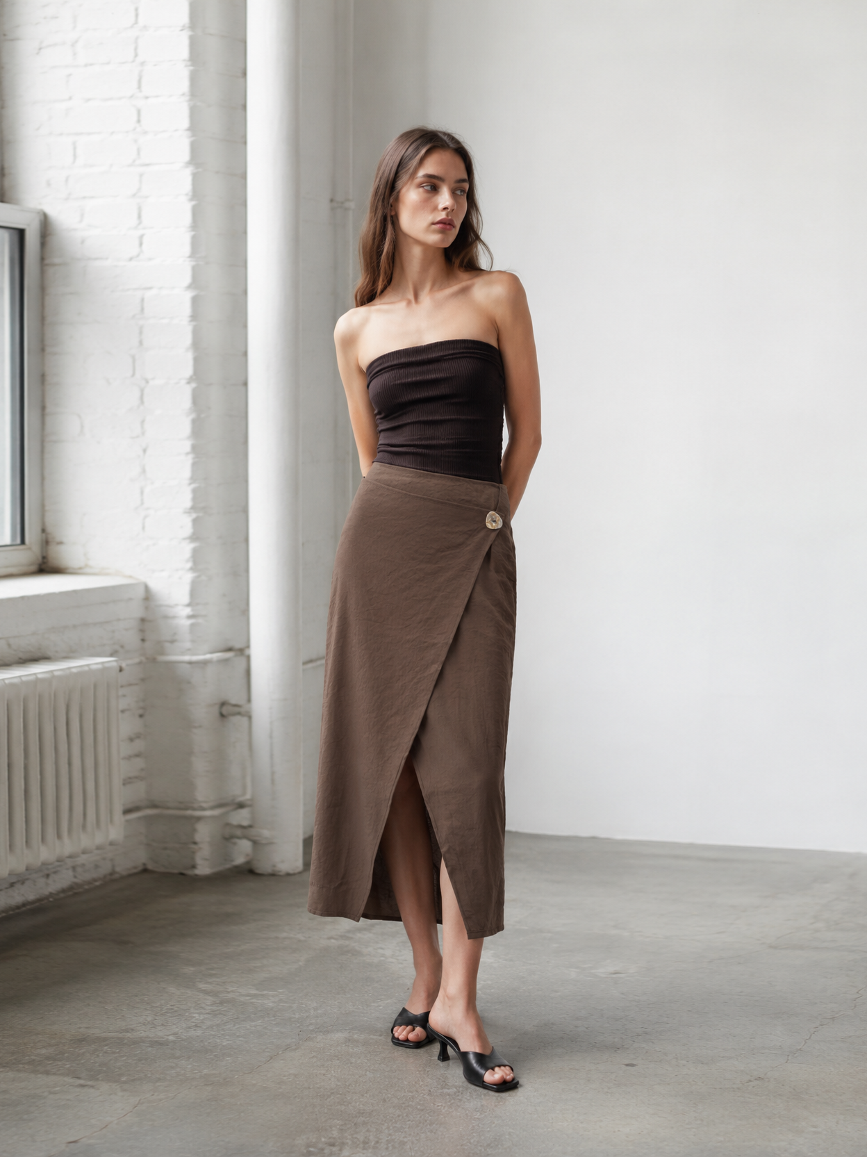 English: Minimalist Linen-Blend Wrap Midi Skirt with Asymmetrical Button AN-620037