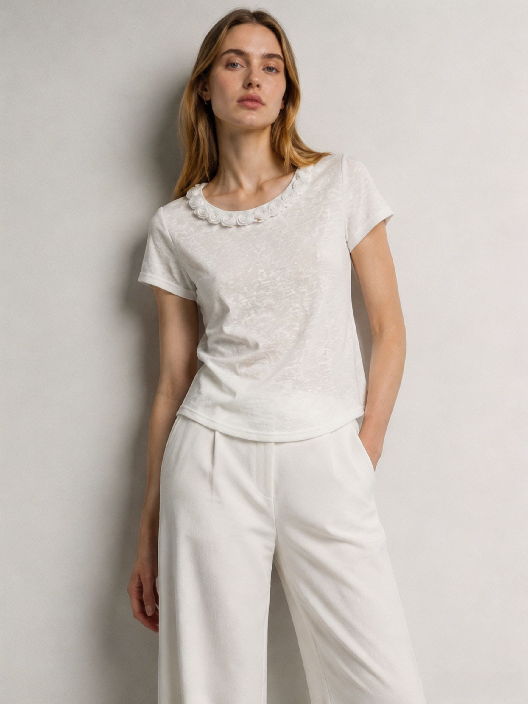 3D Floral Embellished Slub Top Curved Hem Romantic Summer White Blouse M-42287