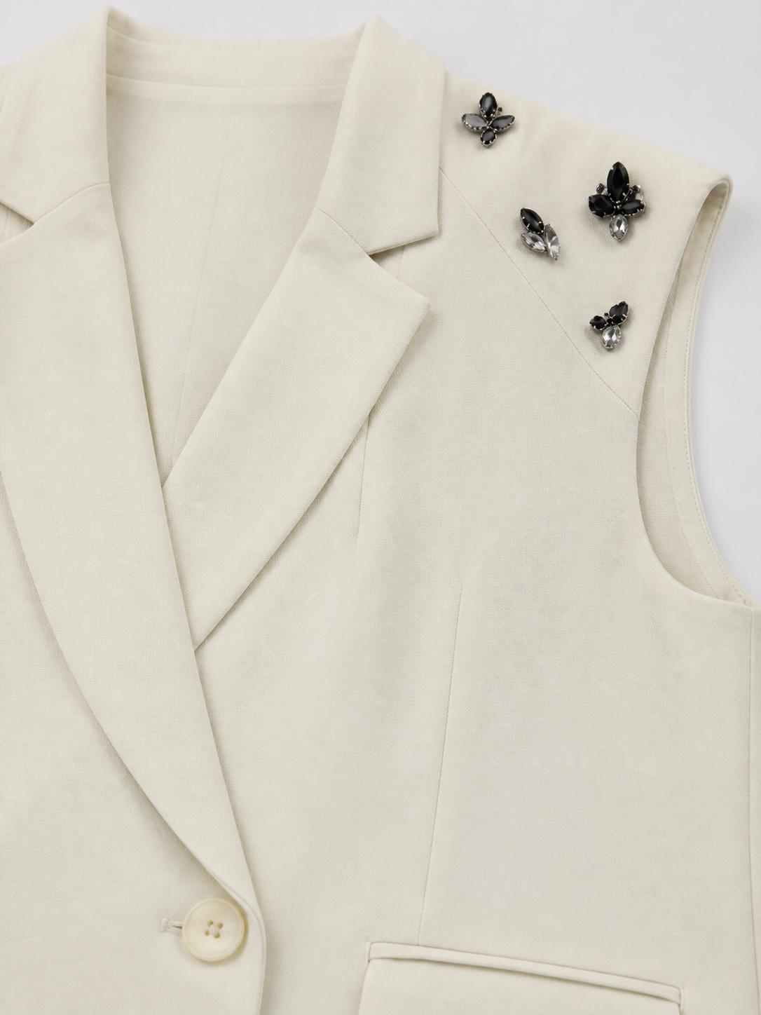 Luxury Loose‑Fit Long‑Line Sleeveless Waistcoat, Off‑White Lapel Two‑Button Shoulder Bead Detail Casual‑Dressy Outer‑Layer C-41945
