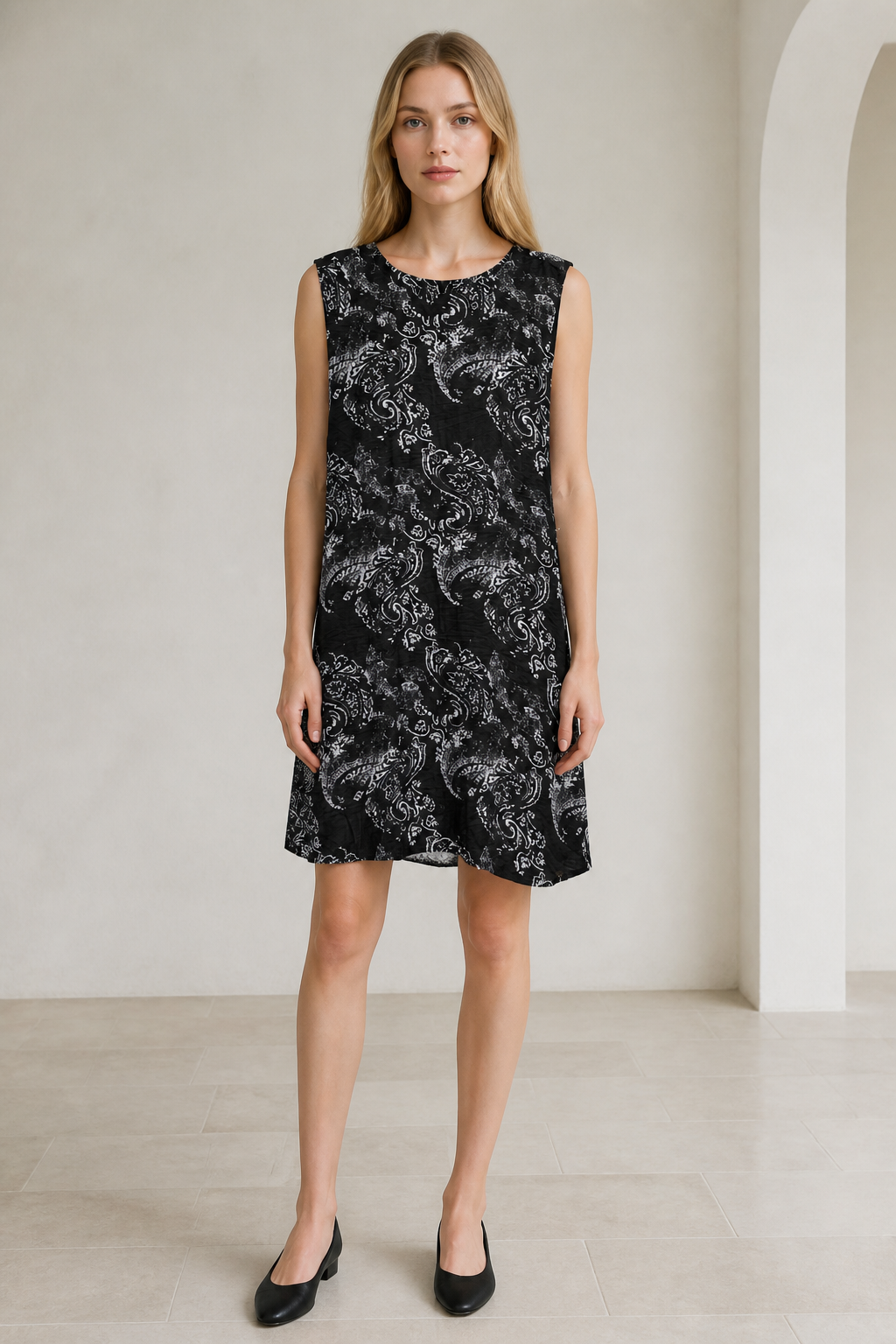 Black‑White Paisley Print Sleeveless Loose‑Fit Shift Mini Dress M-42557