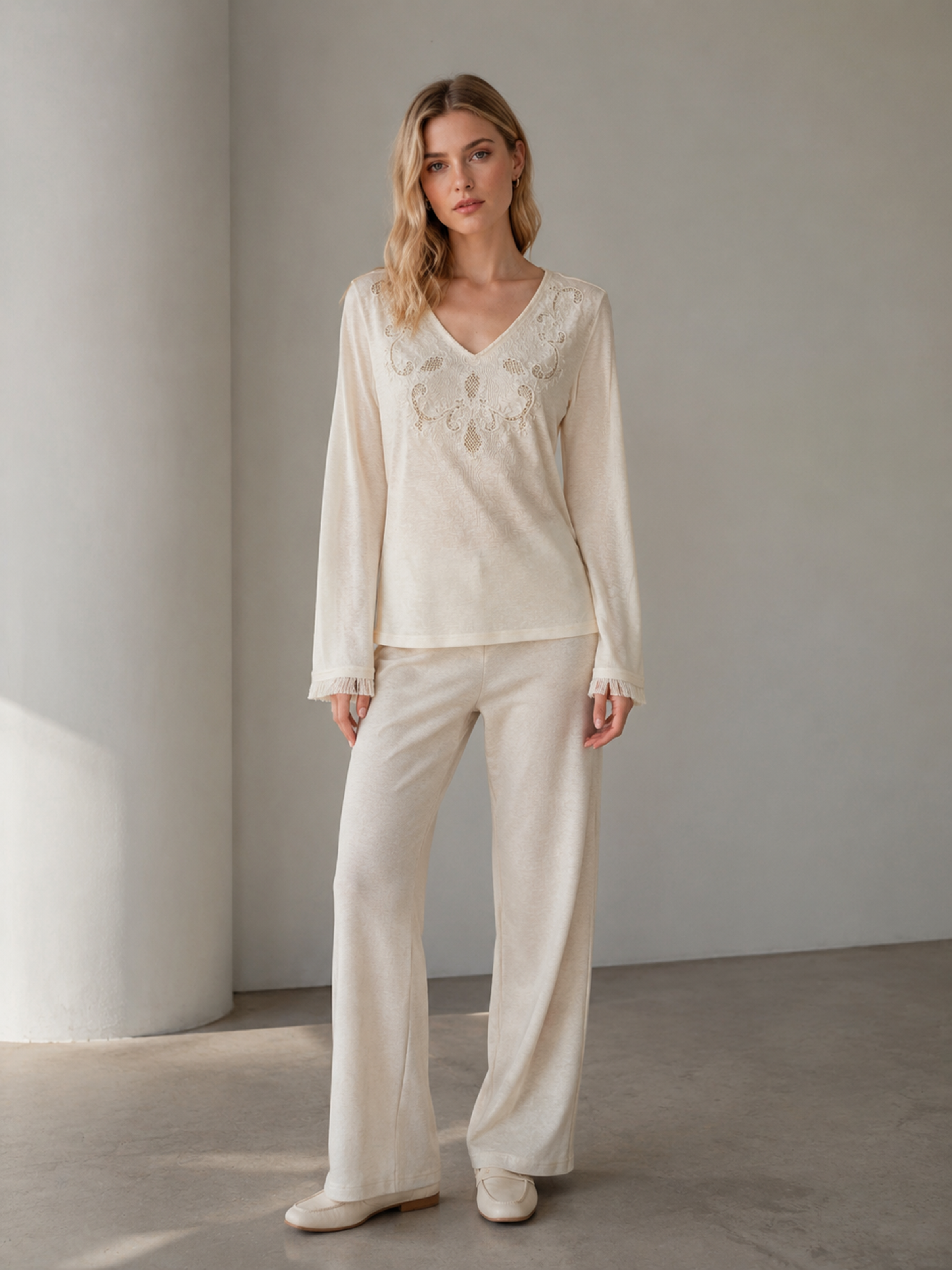 Cream V‑Neck Long‑Sleeve Top, Vintage Floral Cut‑Out Embroidery With Fringe Cuffs W-43019