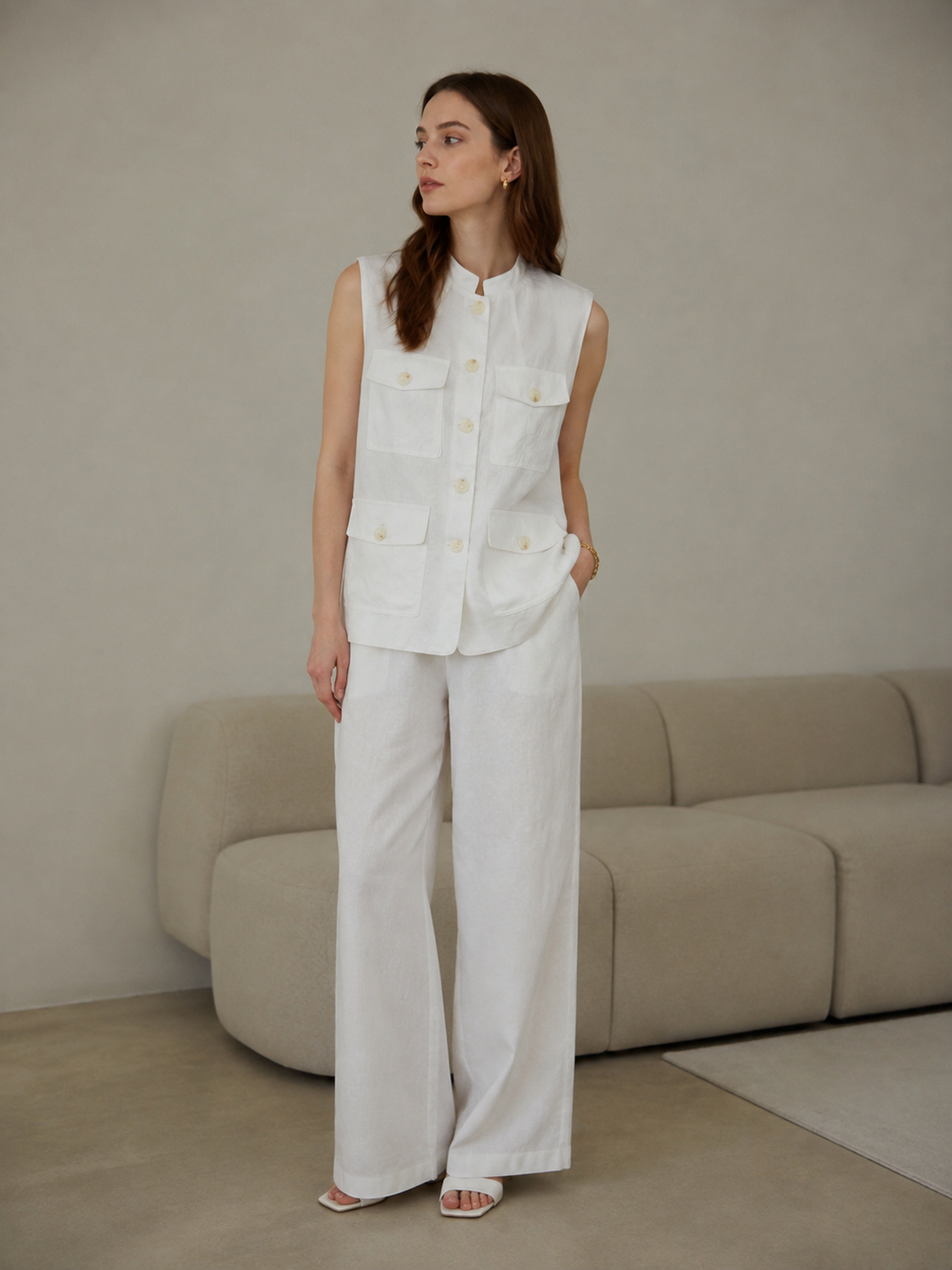 Women’s White Linen Utility Vest, Stand‑Collar Sleeveless Button‑Front Waistcoat With Multi‑Pockets W-43595