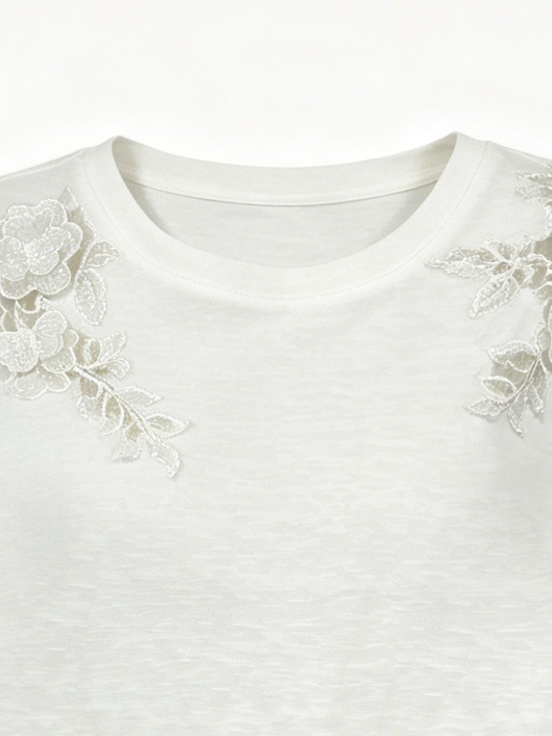 Minimalist Cotton T-Shirt with 3D Lace Flower - Chic Daily Top W-42843