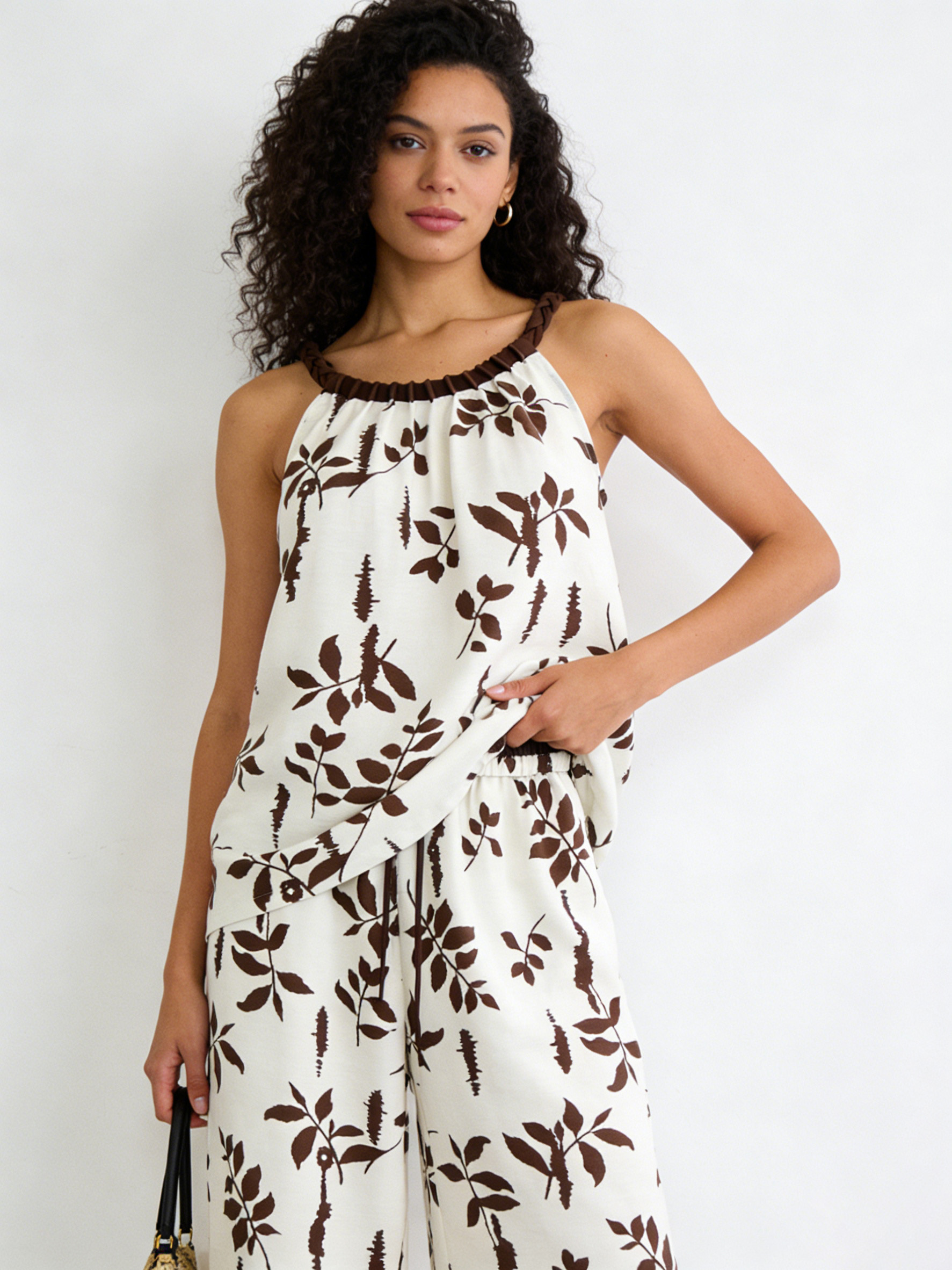 holesale Casual Print Two-Piece Set Sleeveless Top and Drawstring Wide-Leg Pants A-42002+A-42003