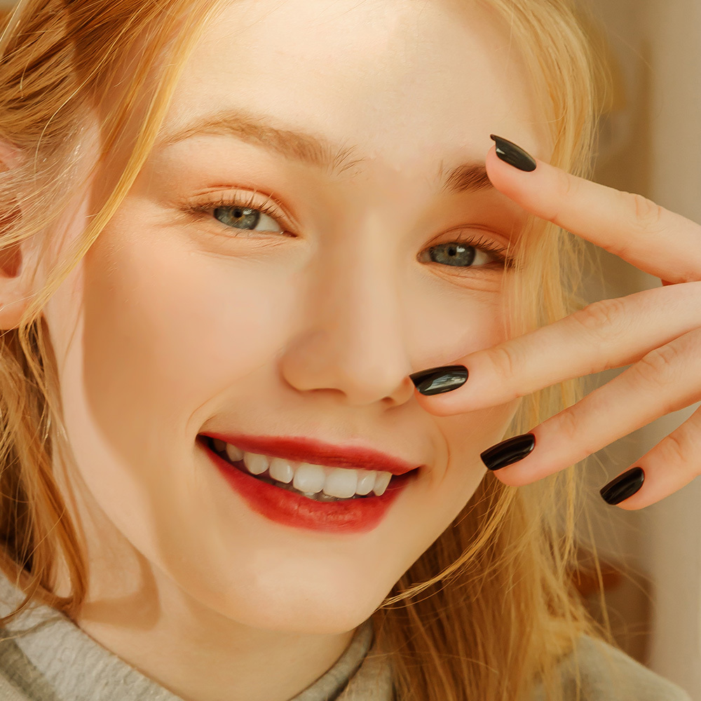 Jet Black (Regular Square)