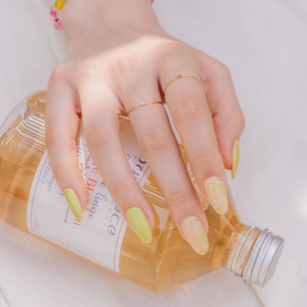 Lime Zebra (Almond)