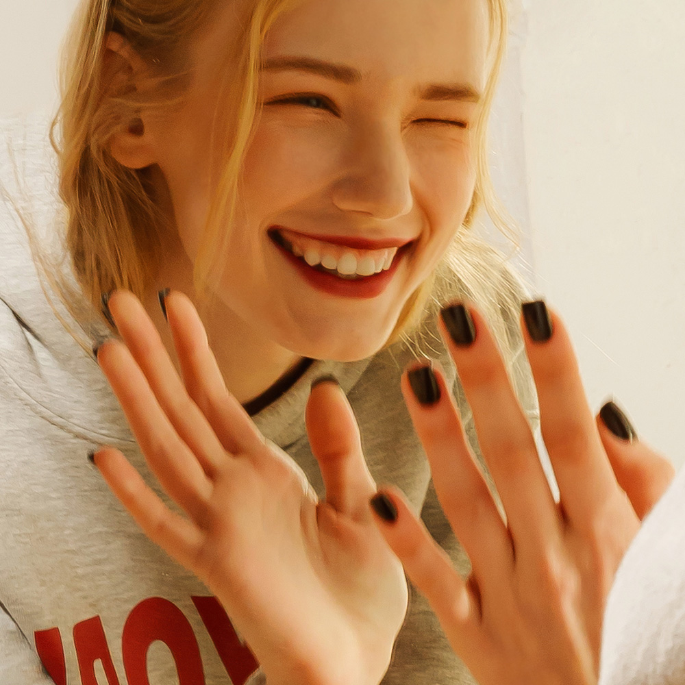 Jet Black (Regular Square)