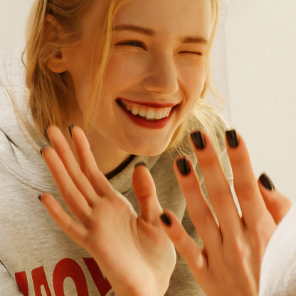 Jet Black (Regular Square)