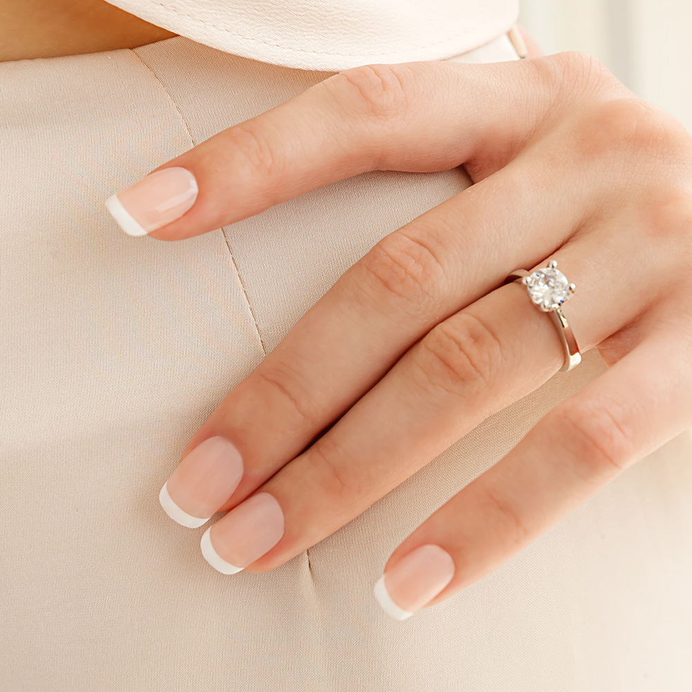 White Scene (Regular Square)