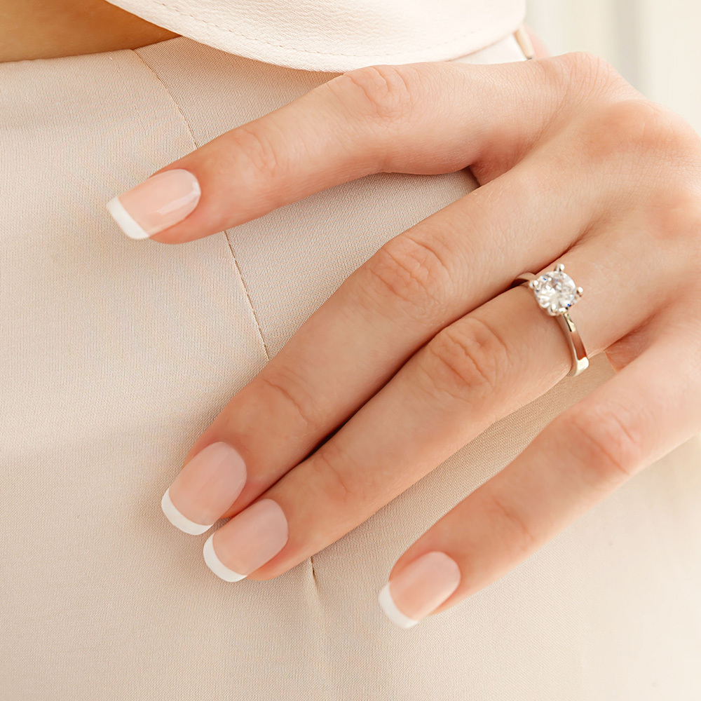 White Scene (Regular Square)