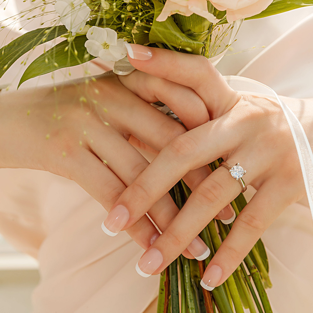 White Scene (Regular Square)