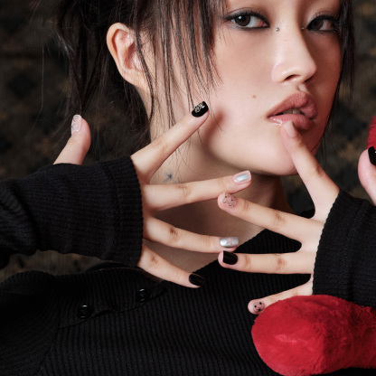 Grunge Bear (Short Square)